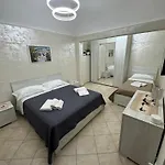 Testa House *